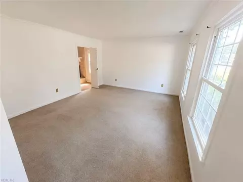 Living - 72 Apollo Dr, Hampton, VA 23669 photo 2 of 6