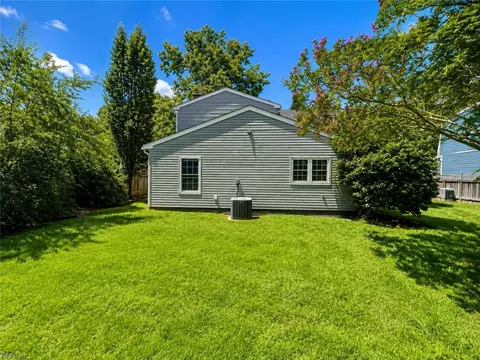 Exterior - 72 Apollo Dr, Hampton, VA 23669 photo 5 of 10