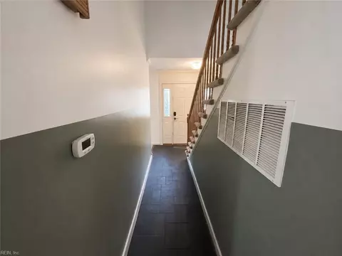 Entry Way - 72 Apollo Dr, Hampton, VA 23669 photo 4 of 4