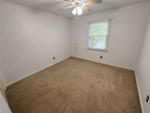 Bedroom - 72 Apollo Dr, Hampton, VA 23669 photo 8 of 9