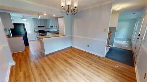 Entry Way - 72 Apollo Dr, Hampton, VA 23669 photo 2 of 4