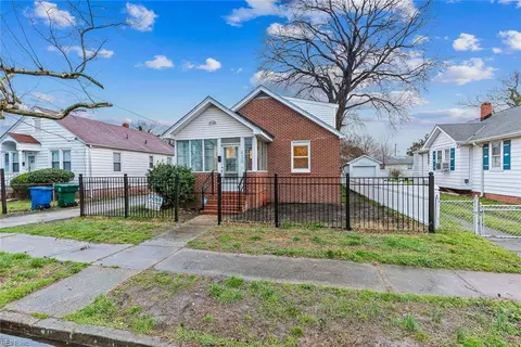 650 33rd St, Newport News, VA 23607