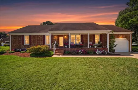 3405 Parr Ln, Chesapeake, VA 23323