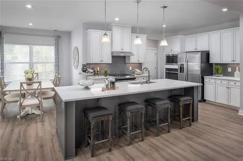 Kitchen - 208 Tinker St, Chesapeake, VA 23322 photo 9 of 10