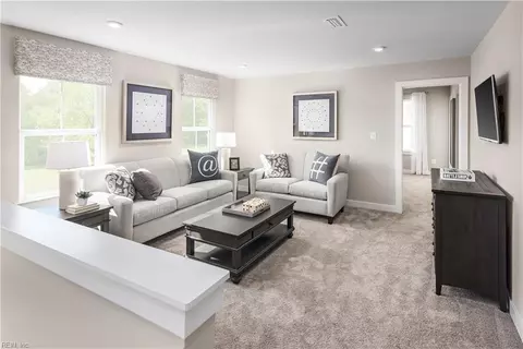 Entry Way - 208 Tinker St, Chesapeake, VA 23322 photo 2 of 2