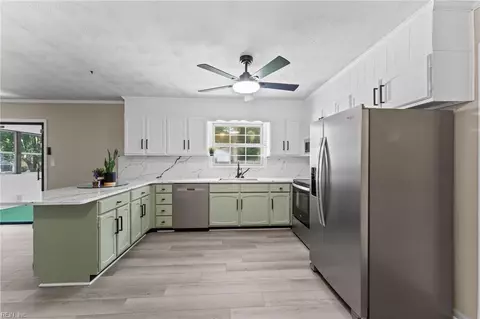 Kitchen - 105 Kove Dr, Hampton, VA 23669 photo 1 of 4