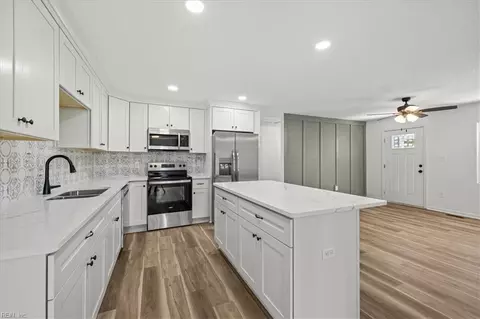 Kitchen - 8231 Simons Dr, Norfolk, VA 23505 photo 4 of 4