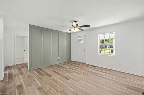 Living - 8231 Simons Dr, Norfolk, VA 23505 photo 3 of 3