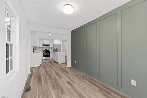Entry Way - 8231 Simons Dr, Norfolk, VA 23505 photo 1 of 2