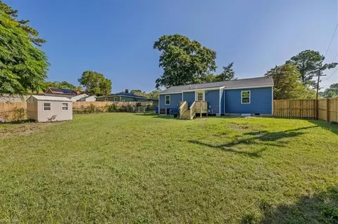 Exterior - 8231 Simons Dr, Norfolk, VA 23505 photo 2 of 4