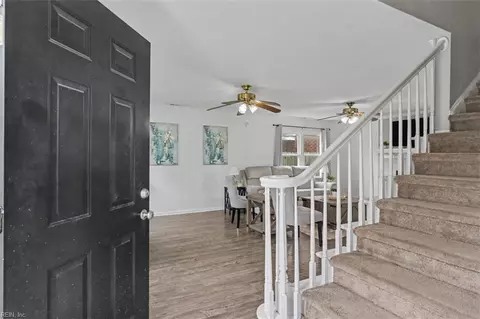 Entry Way - 157 Dupre Ave, Norfolk, VA 23503 photo 1 of 2