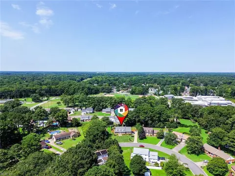 View/Area - 2047 Ames Cir N Cir, Chesapeake, VA 23321 photo 4 of 7