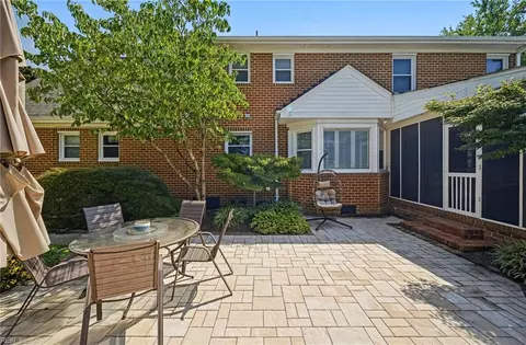 Exterior - 2047 Ames Cir N Cir, Chesapeake, VA 23321 photo 10 of 12