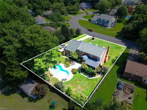 View/Area - 2047 Ames Cir N Cir, Chesapeake, VA 23321 photo 3 of 7