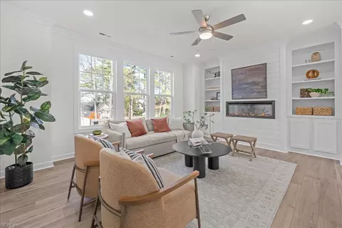 2201 Cyprss Ave #E, Virginia Beach, VA 23451