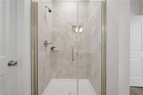 Bath - 128 Blake Rd, Norfolk, VA 23505 photo 1 of 1