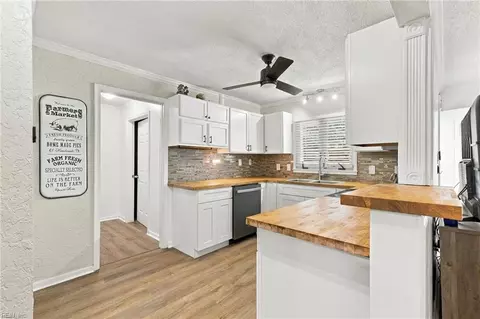 Kitchen - 316 Londonshire Ter, Hampton, VA 23666 photo 3 of 3