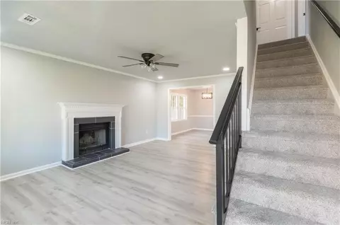 Living - 219 Loch Cir #CIR, Hampton, VA 23669 photo 1 of 4