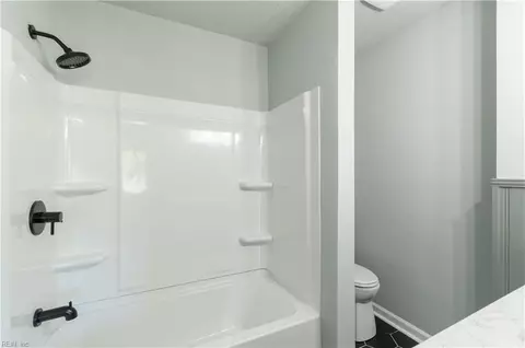 Bath - 219 Loch Cir #CIR, Hampton, VA 23669 photo 2 of 4