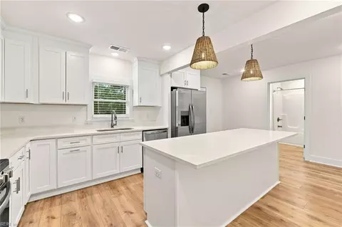 Kitchen - 112 Buckroe Ave, Hampton, VA 23664 photo 4 of 5
