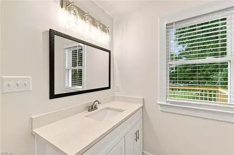 Bath - 112 Buckroe Ave, Hampton, VA 23664 photo 2 of 2