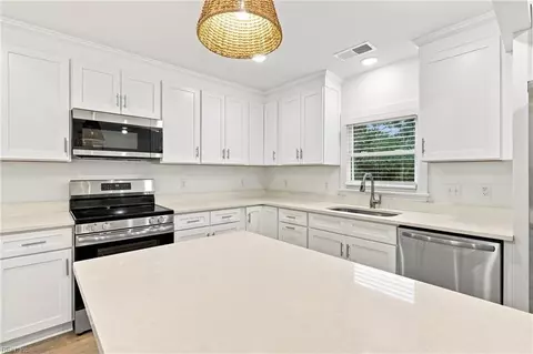 Kitchen - 112 Buckroe Ave, Hampton, VA 23664 photo 5 of 5