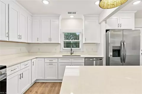 Kitchen - 112 Buckroe Ave, Hampton, VA 23664 photo 3 of 5