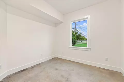 Bedroom - 112 Buckroe Ave, Hampton, VA 23664 photo 1 of 6