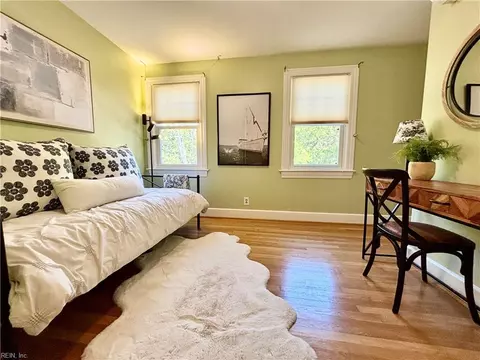 Bedroom - 119 Linden Avenue Ave, Hampton, VA 23669 photo 4 of 6