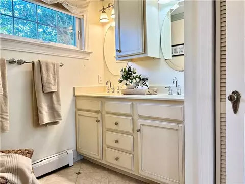 Bath - 119 Linden Avenue Ave, Hampton, VA 23669 photo 1 of 3
