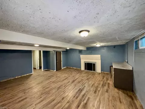 Living - 1324 Milton St, Norfolk, VA 23505 photo 9 of 9