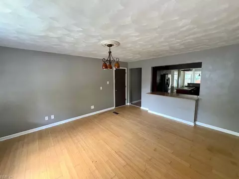 Living - 1324 Milton St, Norfolk, VA 23505 photo 3 of 9