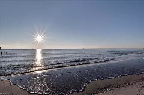 View/Area - 3 Thimble Shoals Ct, Hampton, VA 23664 photo 3 of 4