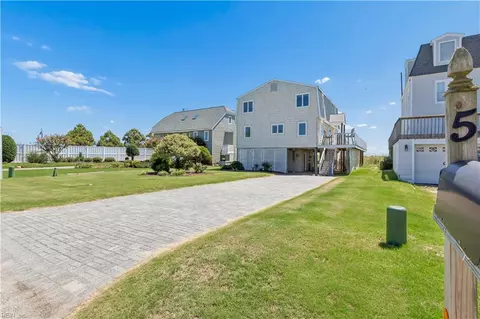 Exterior - 3 Thimble Shoals Ct, Hampton, VA 23664 photo 1 of 8