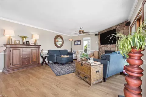 Living - 3 Thimble Shoals Ct, Hampton, VA 23664 photo 3 of 3