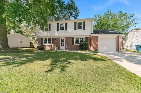 449 Dauphin Ln, Virginia Beach, VA 23452