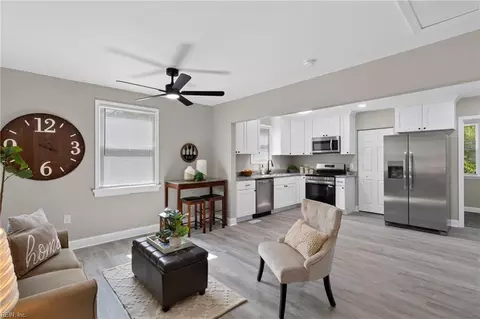 621 Temple Ln, Newport News, VA 23605