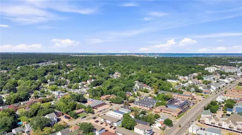 View/Area - 1300 E Ocean View Ave #D, Norfolk, VA 23503 photo 14 of 17