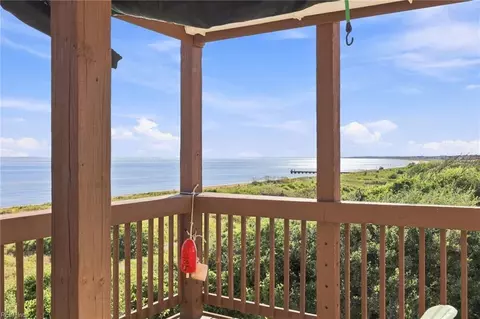 Exterior - 1300 E Ocean View Ave #D, Norfolk, VA 23503 photo 9 of 11