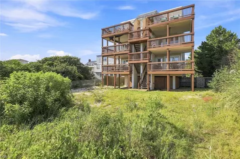 Exterior - 1300 E Ocean View Ave #D, Norfolk, VA 23503 photo 11 of 11