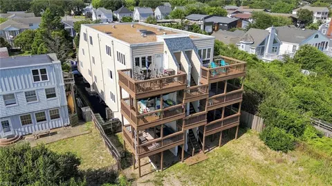 Exterior - 1300 E Ocean View Ave #D, Norfolk, VA 23503 photo 10 of 11