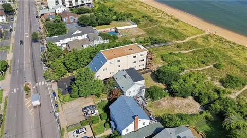 View/Area - 1300 E Ocean View Ave #D, Norfolk, VA 23503 photo 5 of 17