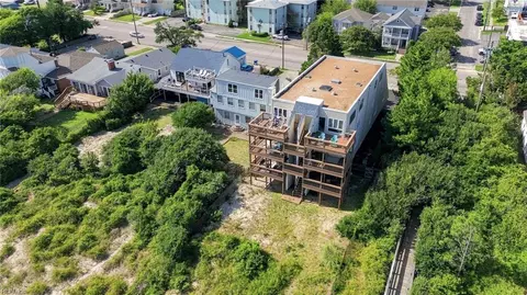 View/Area - 1300 E Ocean View Ave #D, Norfolk, VA 23503 photo 8 of 17