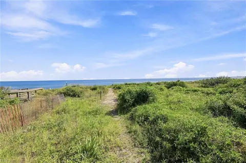 View/Area - 1300 E Ocean View Ave #D, Norfolk, VA 23503 photo 1 of 17