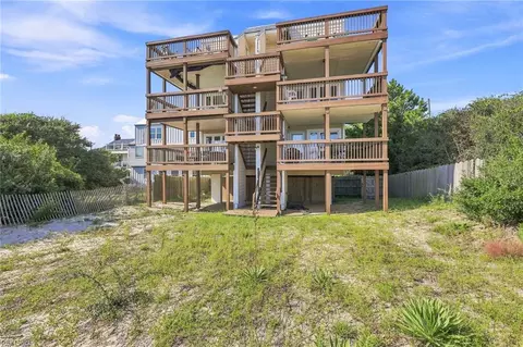 Exterior - 1300 E Ocean View Ave #D, Norfolk, VA 23503 photo 2 of 11