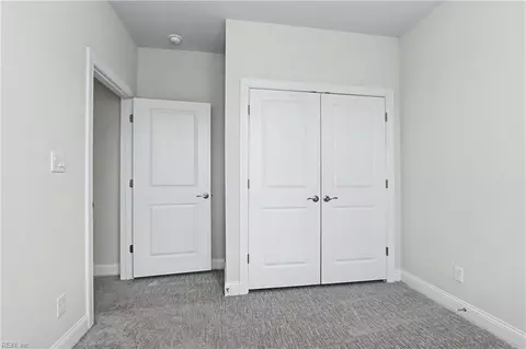 Bedroom - 2114 Edwin Dr, Chesapeake, VA 23322 photo 5 of 6