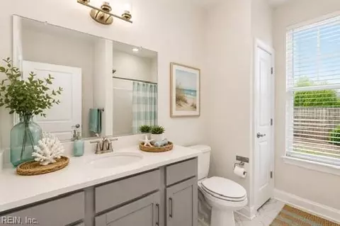 Bath - 2114 Edwin Dr, Chesapeake, VA 23322 photo 5 of 9