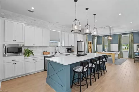 Kitchen - 2114 Edwin Dr, Chesapeake, VA 23322 photo 2 of 2