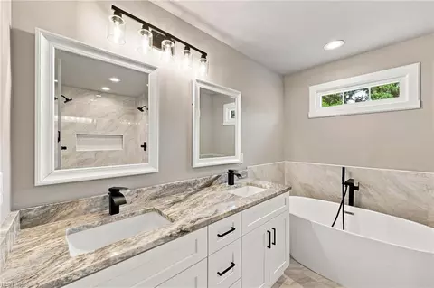 Bath - 24 Langston Blvd #A, Hampton, VA 23666 photo 8 of 8
