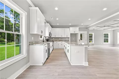 Entry Way - 24 Langston Blvd #A, Hampton, VA 23666 photo 4 of 5